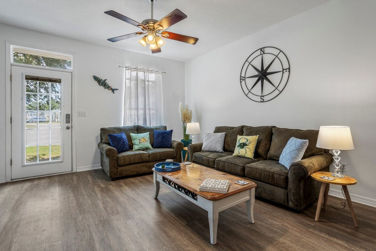 241 Cowan Rd #1473636P - Photo 2 of 31