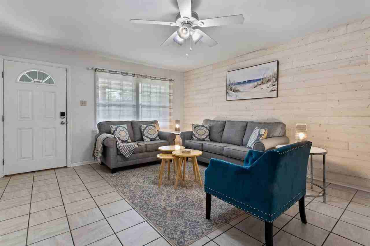 805 Lewis Ave #1473629P - Photo 2 of 25