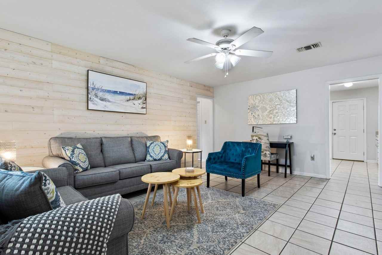 805 Lewis Ave #1473629P - Photo 3 of 25