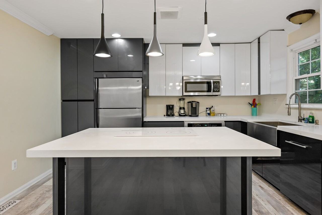 321 Senate Ct #1473424P - Photo 3 of 48