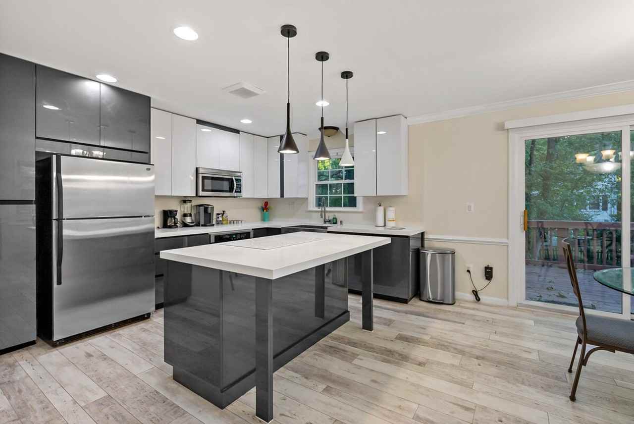 321 Senate Ct #1473424P - Photo 4 of 48