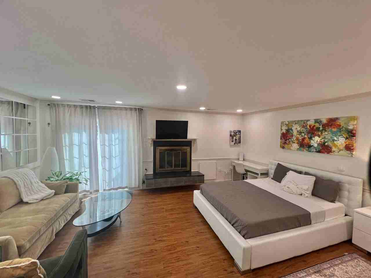 11874 Sunrise Valley Dr #1473427P - Photo 6 of 28