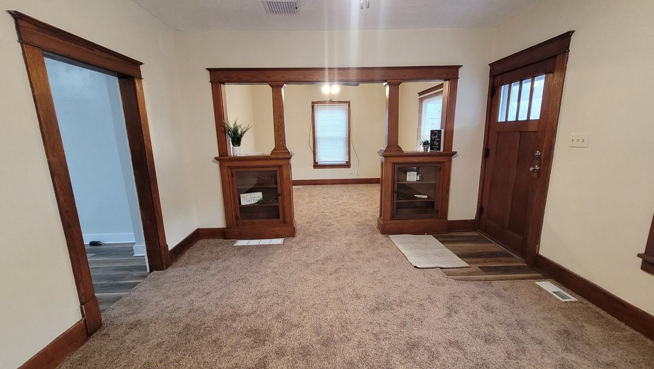 812 Logan St - Photo 6 of 21