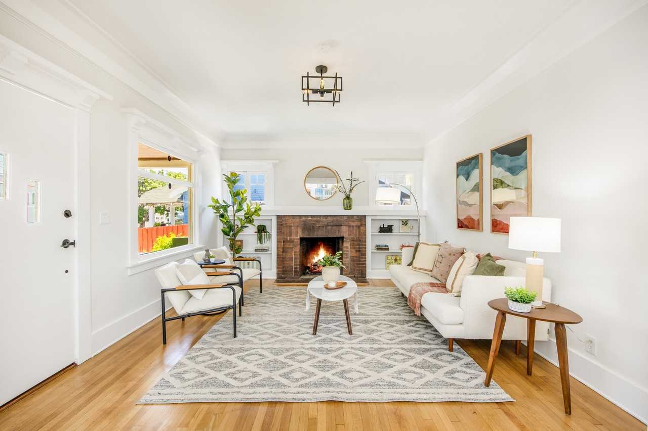 407 N Benton Way - Photo 2 of 25