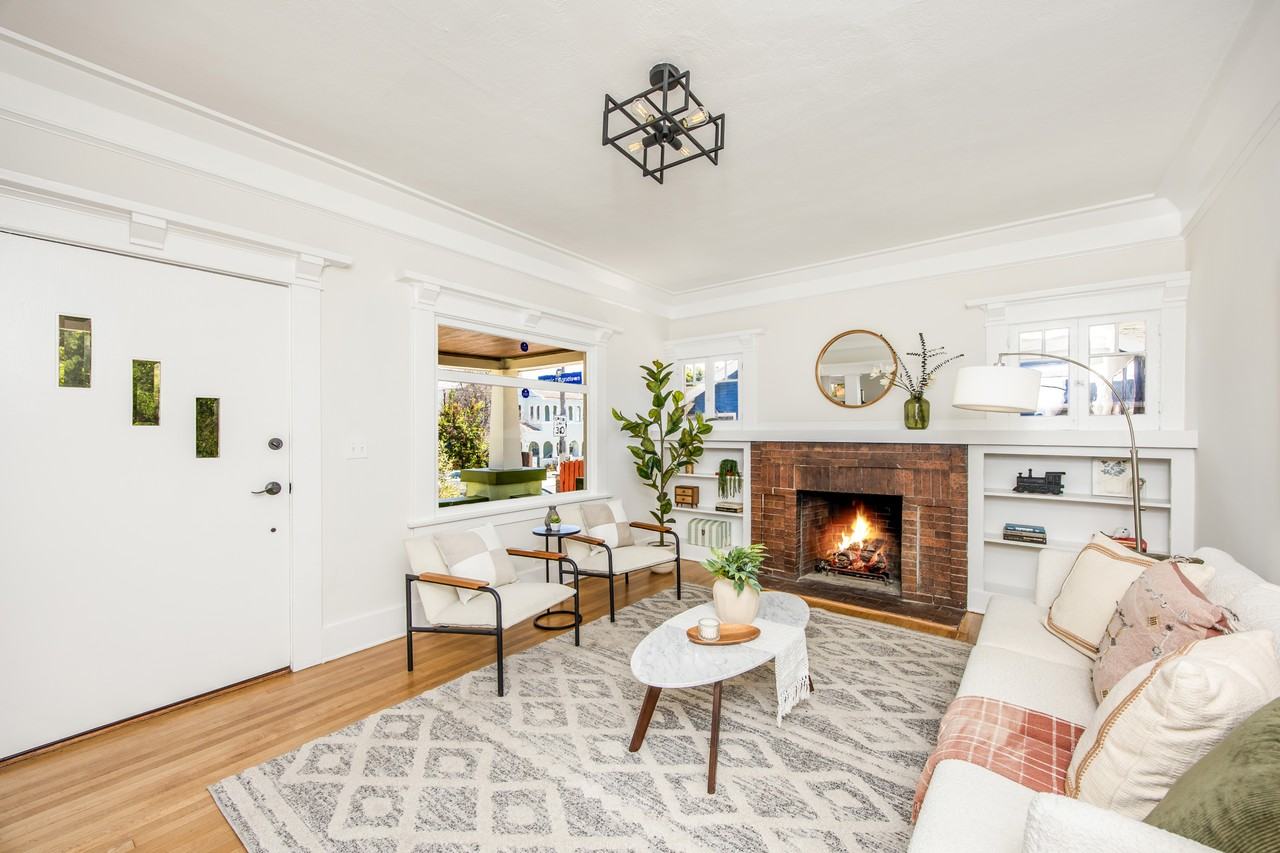 407 N Benton Way - Photo 4 of 25