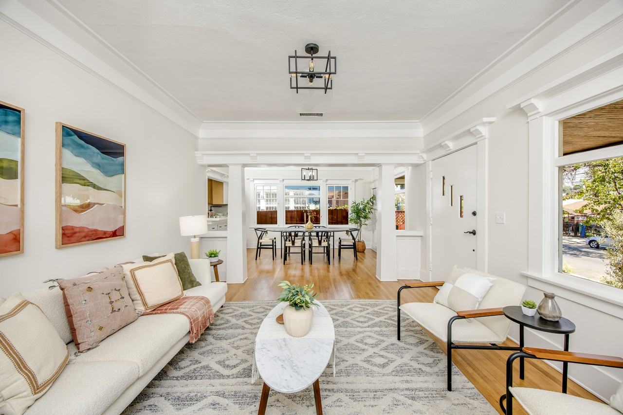 407 N Benton Way - Photo 5 of 25