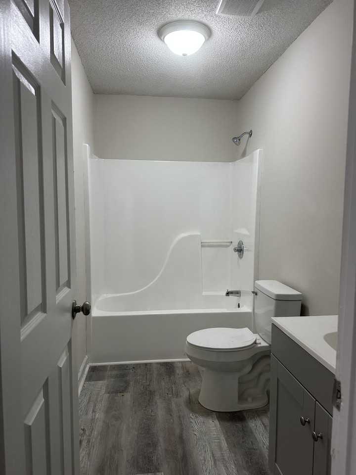 200 Charles St - Photo 7 of 12