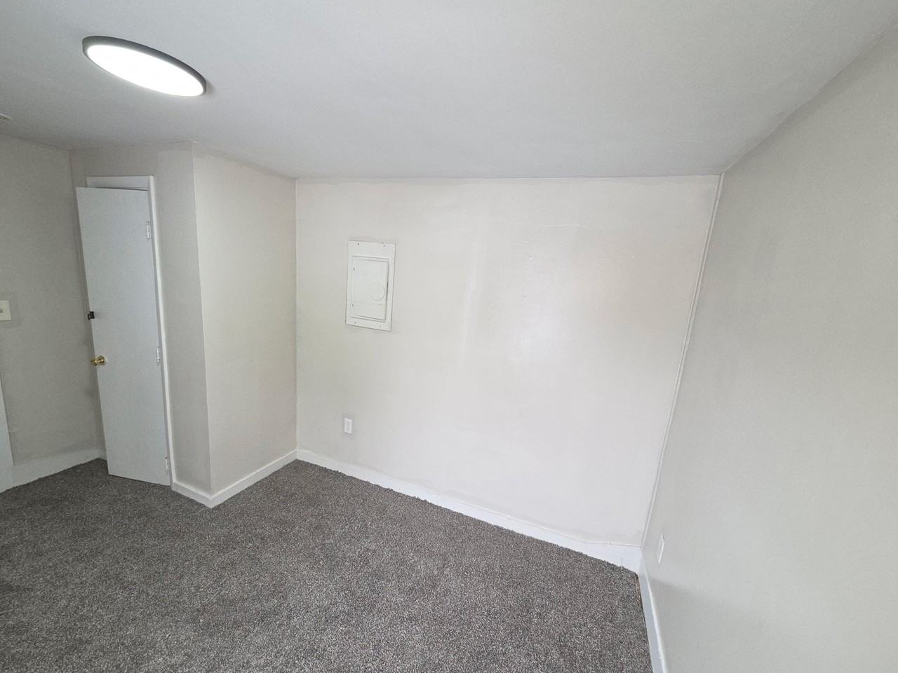 16 Jefferson St #3 - Photo 4 of 11