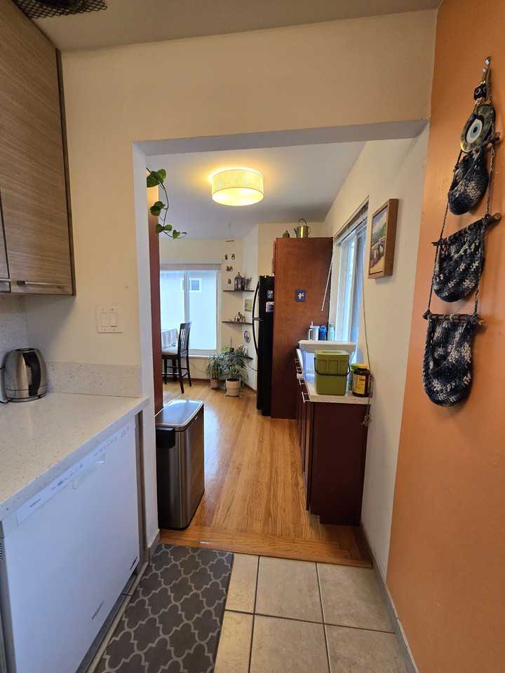 1381 Shattuck Ave #6 - Photo 6 of 19