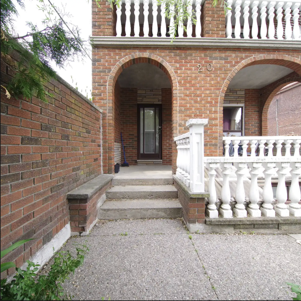 20 Marshall Boulevard #2 - Photo 3 of 16