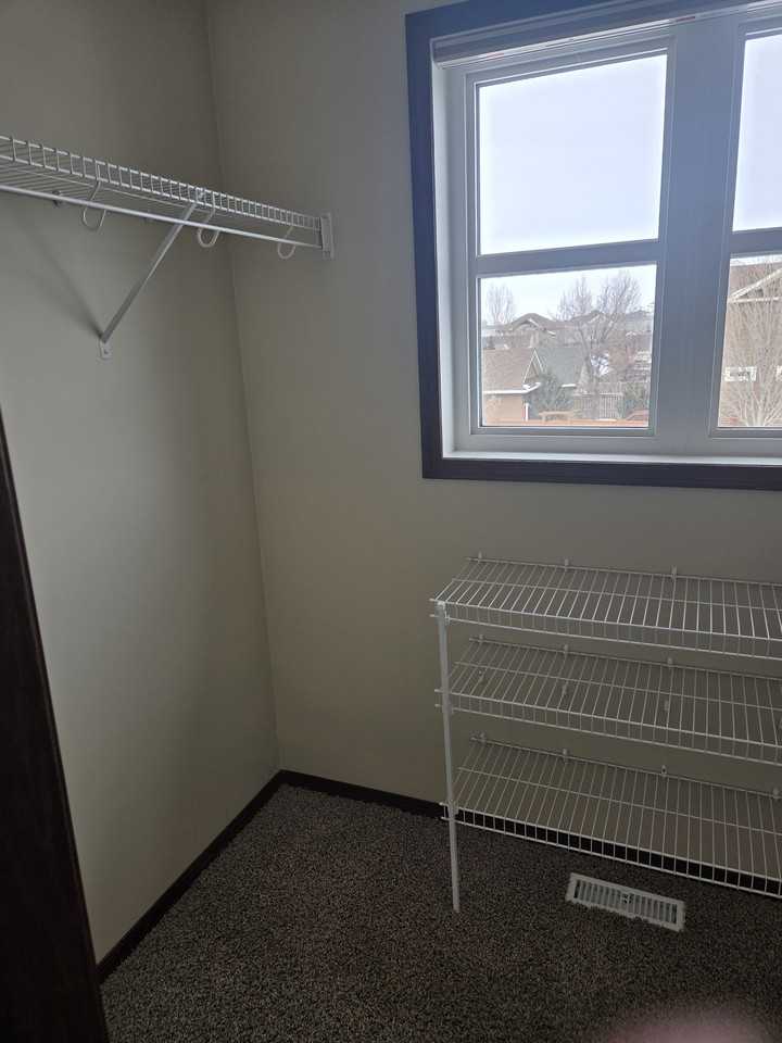 137 Red Moon Road - Photo 2 of 11