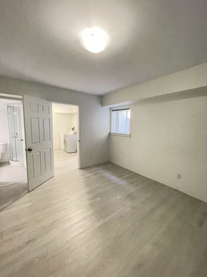 15600 109A Avenue - Photo 4 of 16