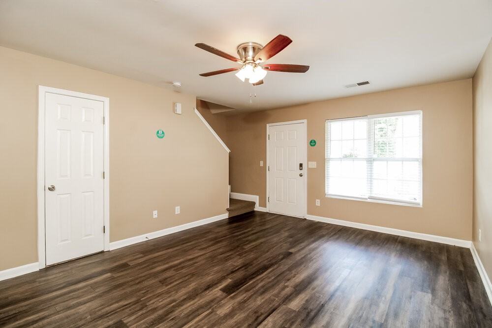 4014 Mountainridge Dr - Photo 5 of 17