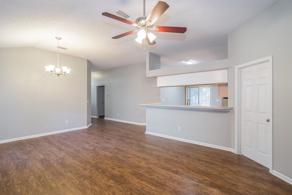 10439 Brookwood Bluff Rd S - Photo 2 of 15