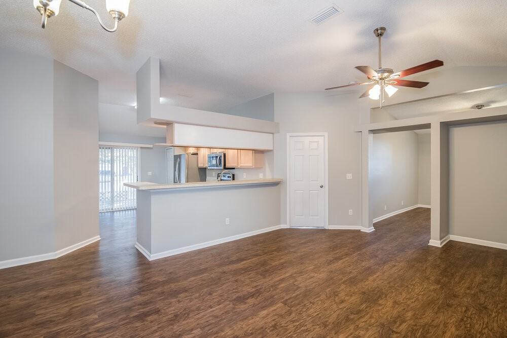 10439 Brookwood Bluff Rd S - Photo 3 of 15