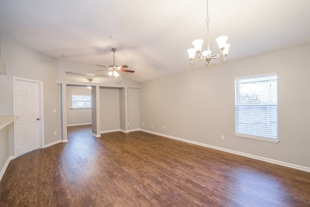 10439 Brookwood Bluff Rd S - Photo 4 of 15