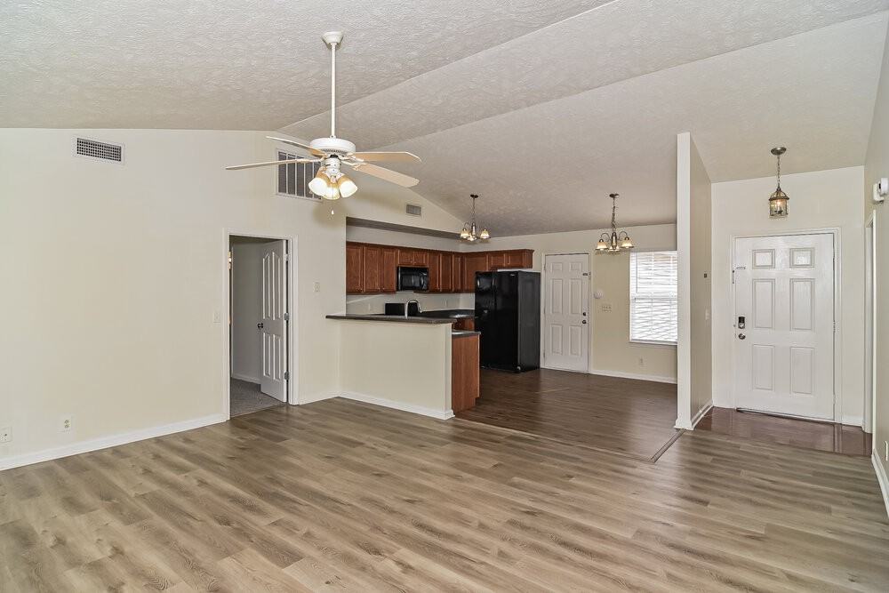 3128 Sherborne Ct - Photo 4 of 16