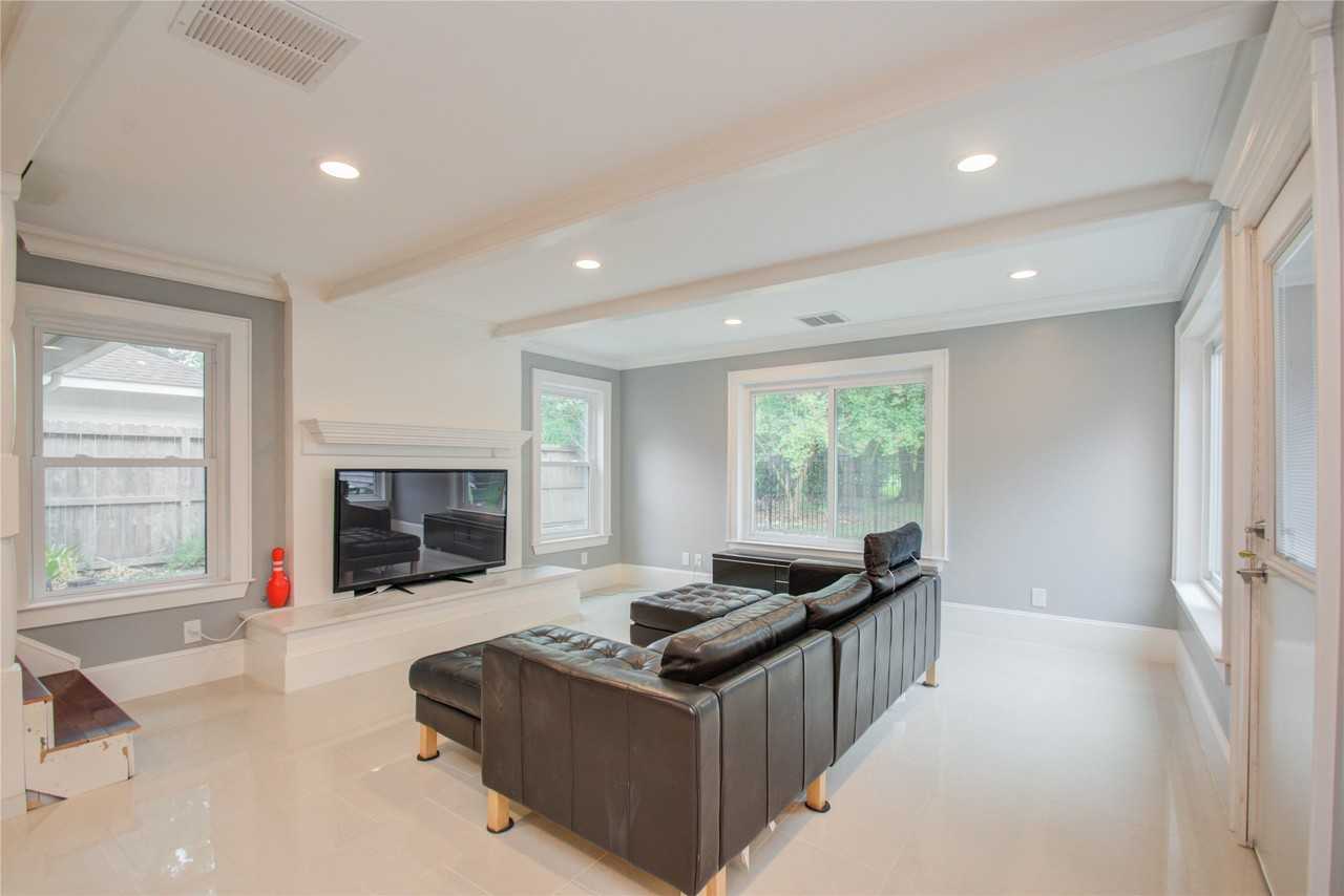 14611 Bramblewood Dr #14611 - Photo 3 of 50