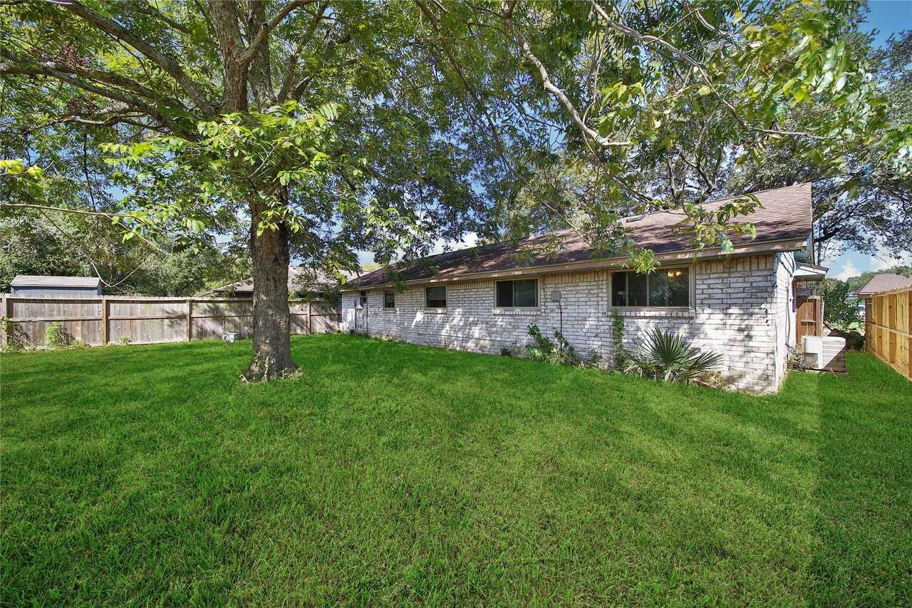 1559 Diplomat Way #1559 - Photo 5 of 17