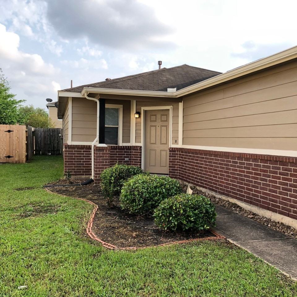 19023 Yaupon Pass Dr #19023 - Photo 4 of 10