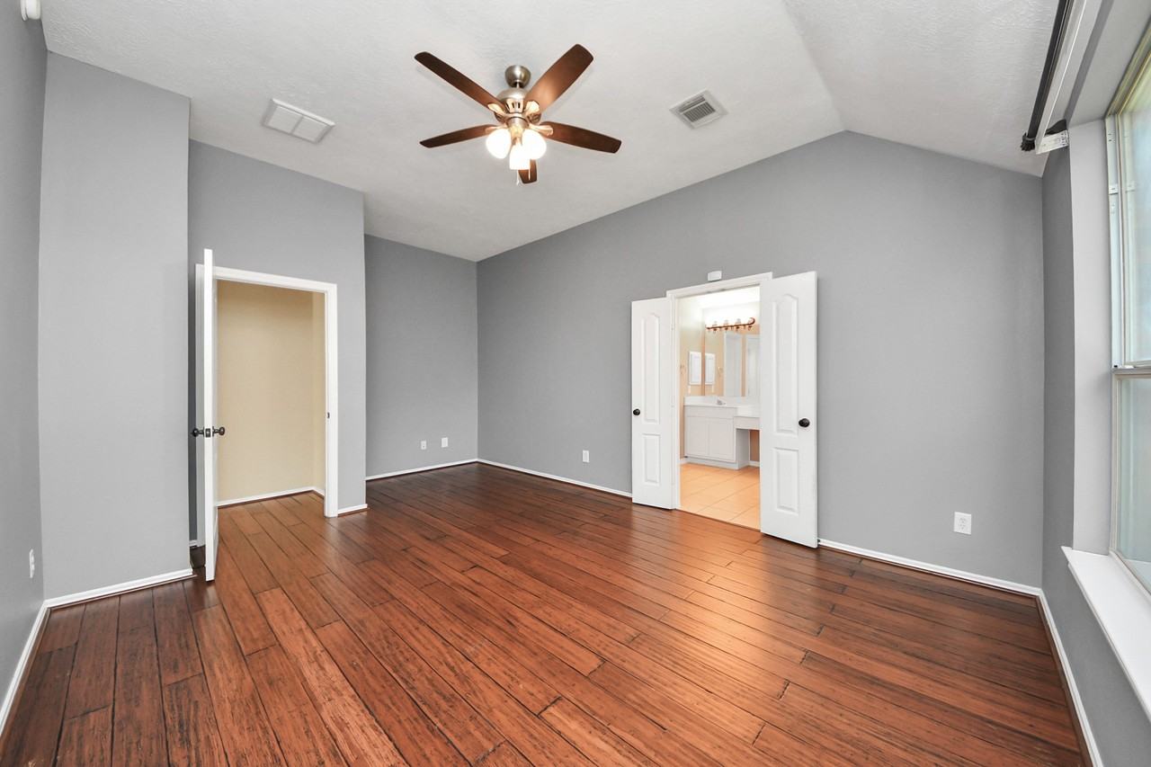 10118 Heron Meadows Dr #10118 - Photo 3 of 31