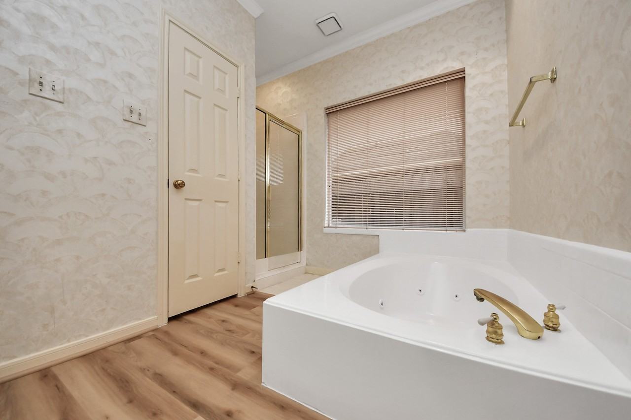 4418 Bermuda Dr #4418 - Photo 2 of 31