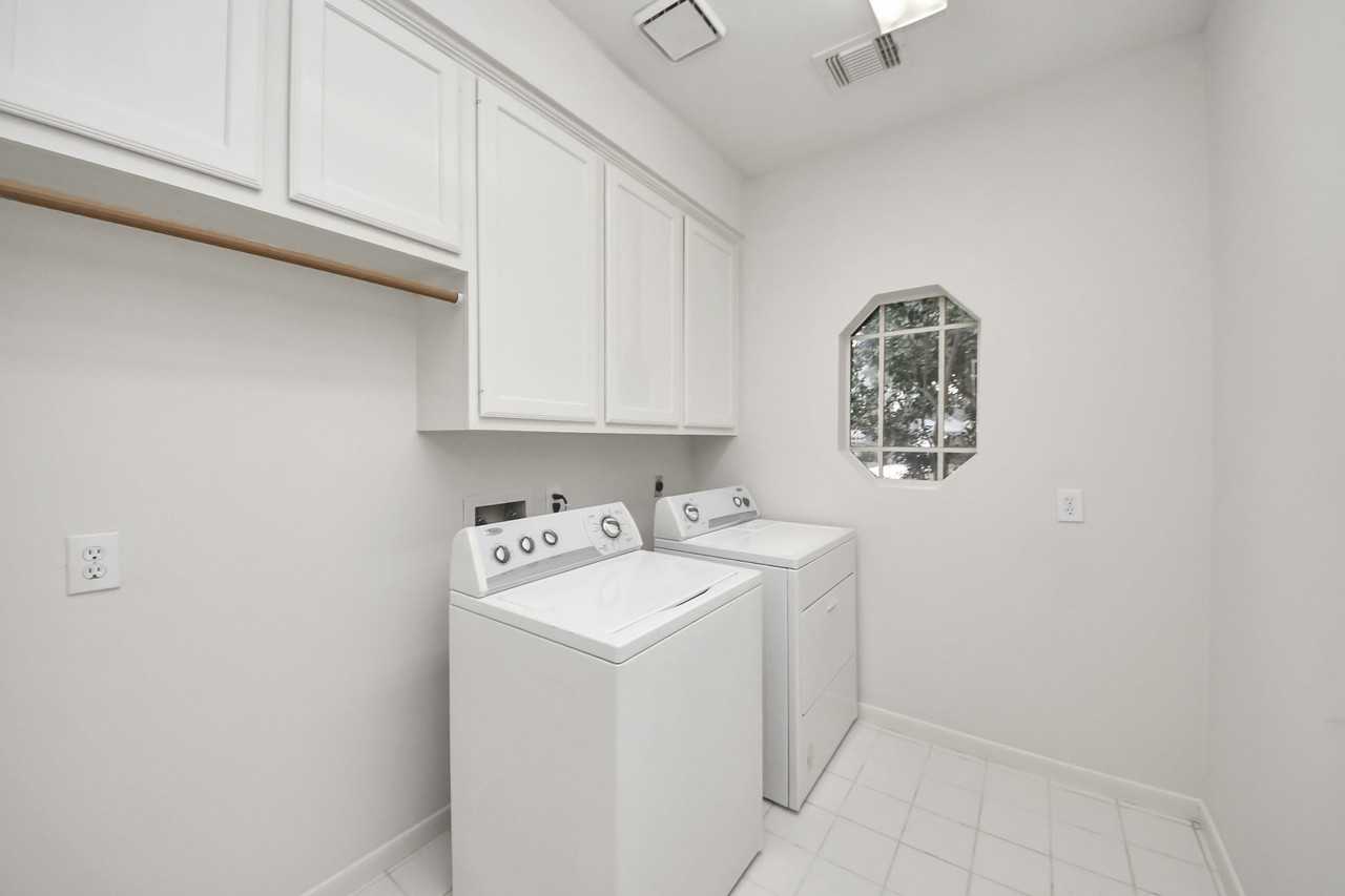 4418 Bermuda Dr #4418 - Photo 5 of 31