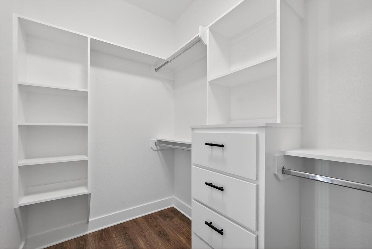 3411 Nance St #3411 - Photo 3 of 27