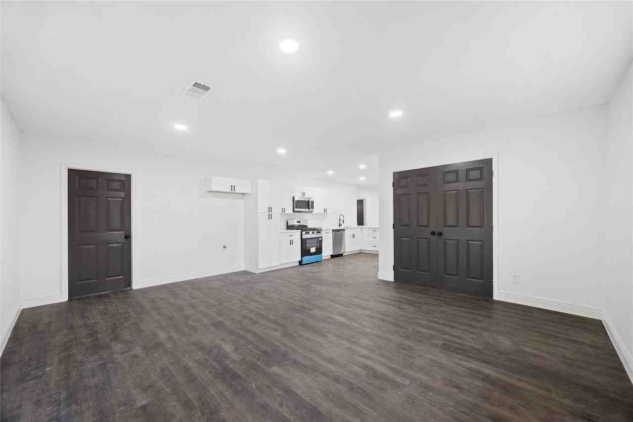 125 Bolden St #125 - Photo 6 of 21