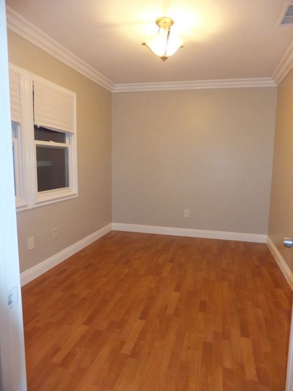 3920 E 11th St - Photo 4 of 21