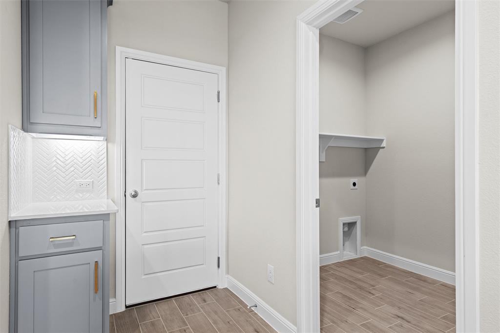 537 Pickett Creek Dr #537 - Photo 2 of 19