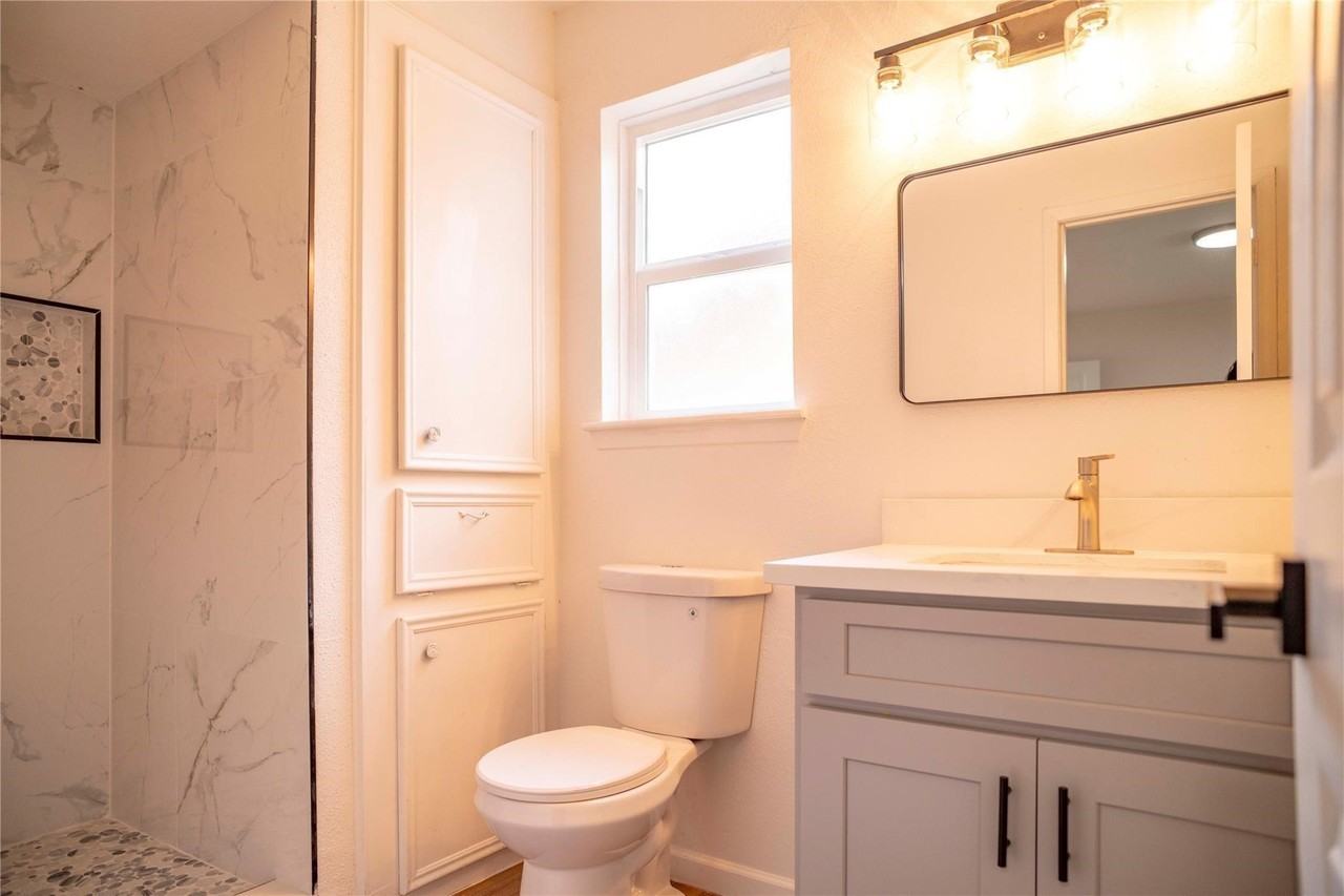 9214 Woodland Oaks Dr #9214 - Photo 5 of 32