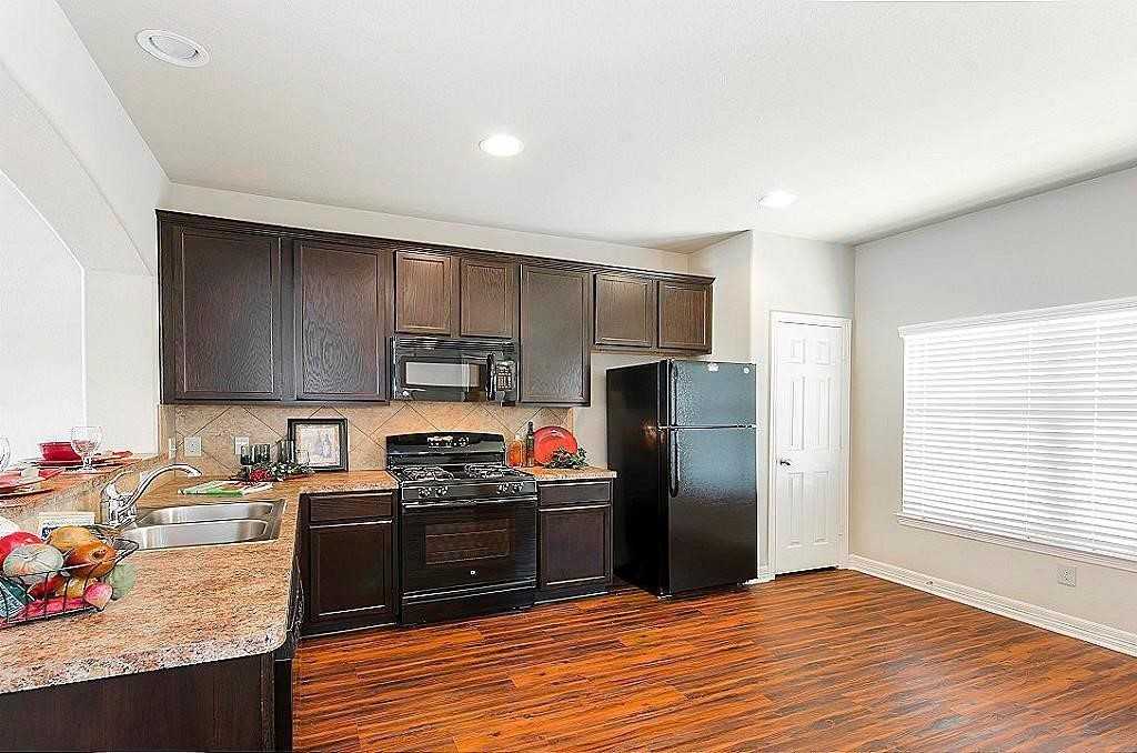 309 Woodland Hills Dr #309A - Photo 3 of 18