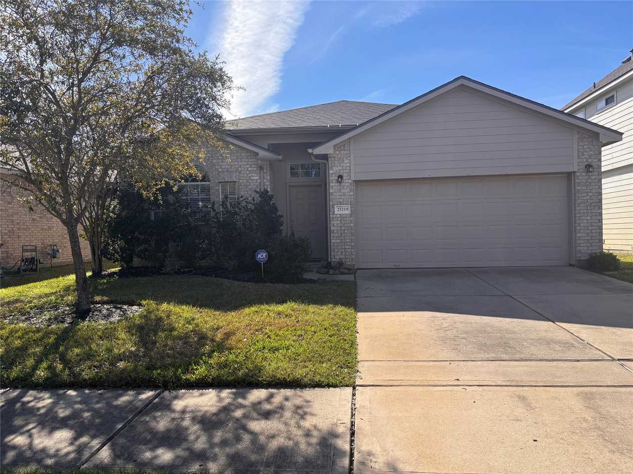 25219 Diamond Ranch Dr #25219 - Photo 3 of 8