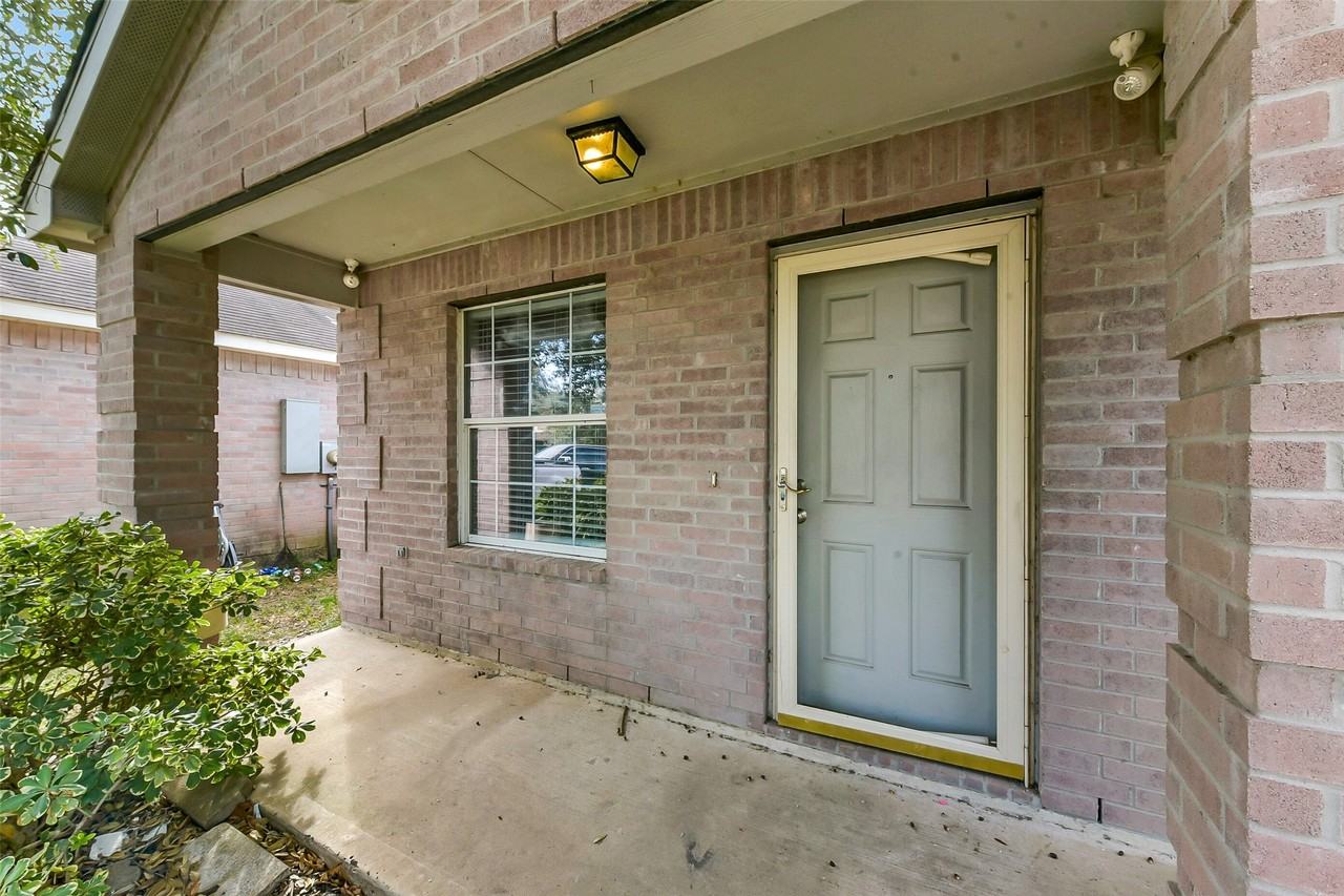 13518 Woodring Ct #13518 - Photo 4 of 30