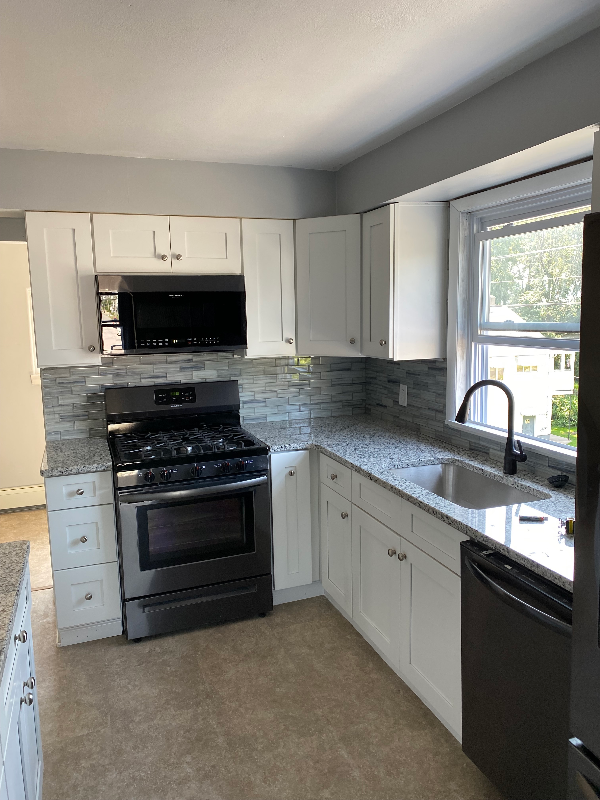 542 S Main St - Photo 2 of 7