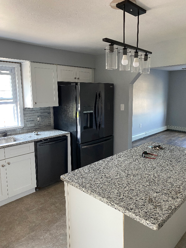 542 S Main St - Photo 3 of 7