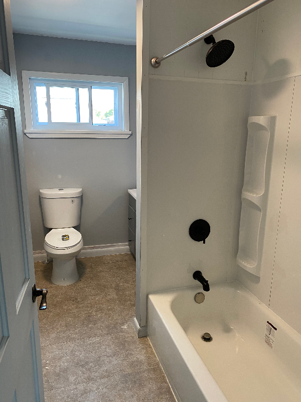 542 S Main St - Photo 4 of 7