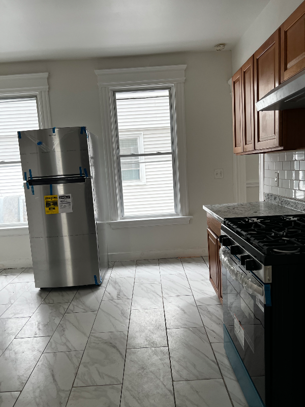 879 Elm St #1 - Photo 6 of 16