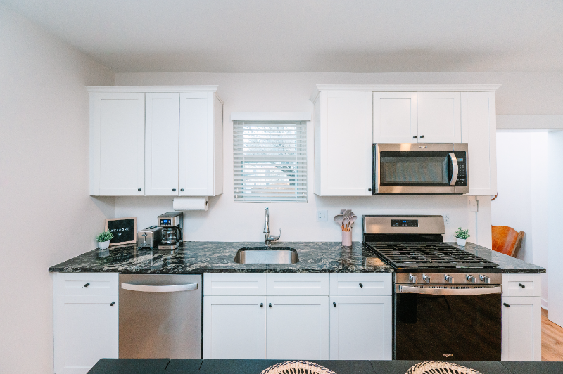 5 Cemetery Ave - Photo 4 of 20