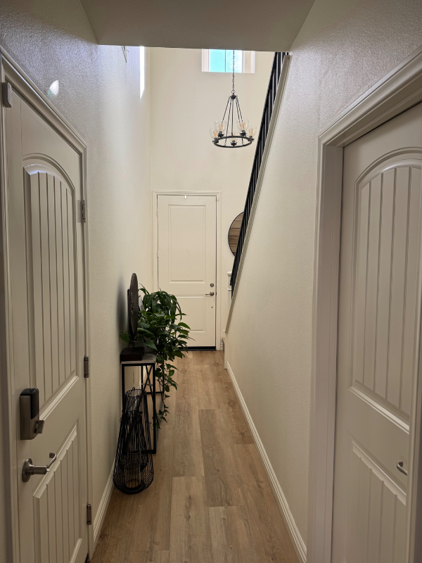 16763 Wyndham Ln - Photo 3 of 20