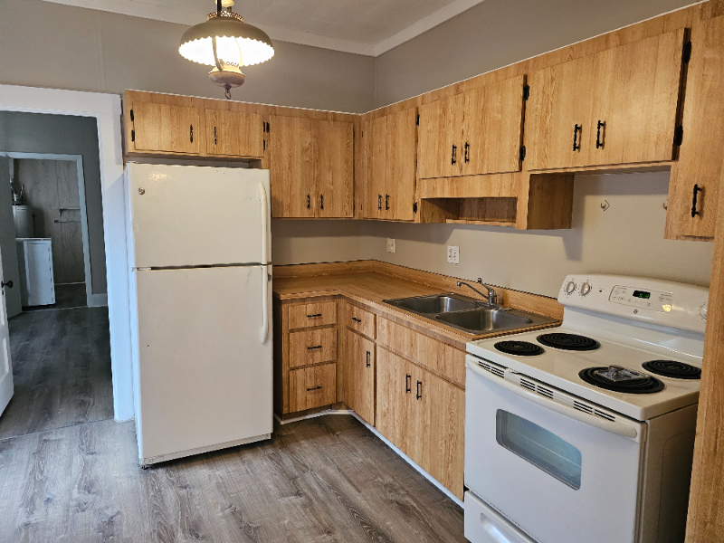 312 S Pine St #EAST - Photo 2 of 10