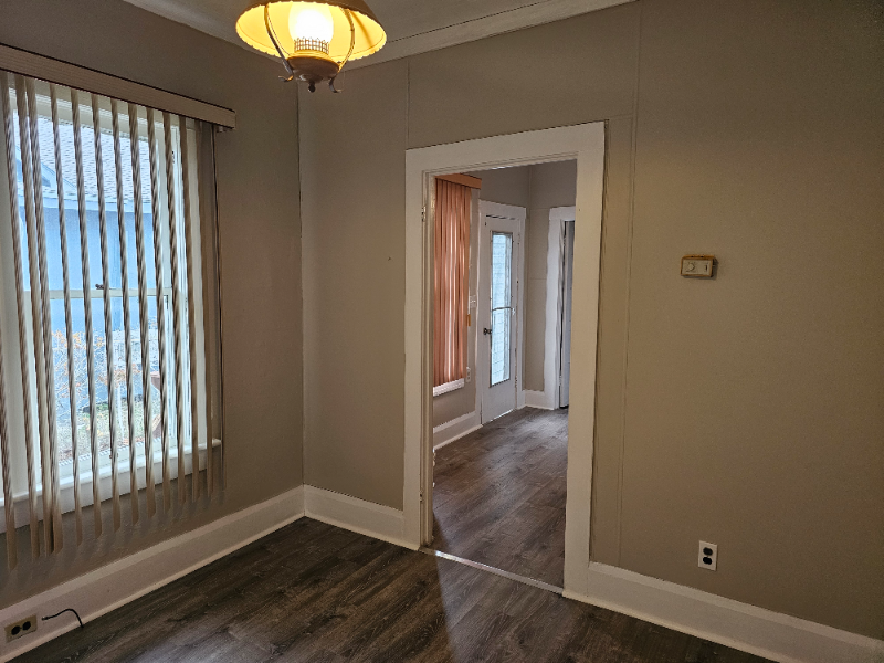 312 S Pine St #EAST - Photo 5 of 10