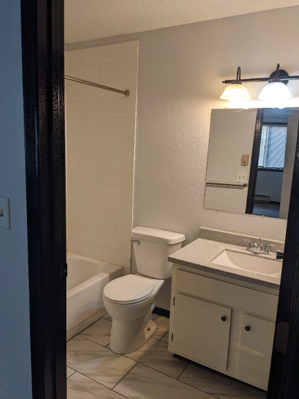 300 Hopp Ave - Photo 5 of 25