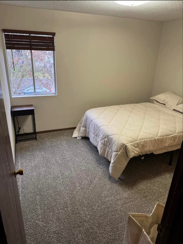 308 W 6th St #1 - Photo 7 of 8