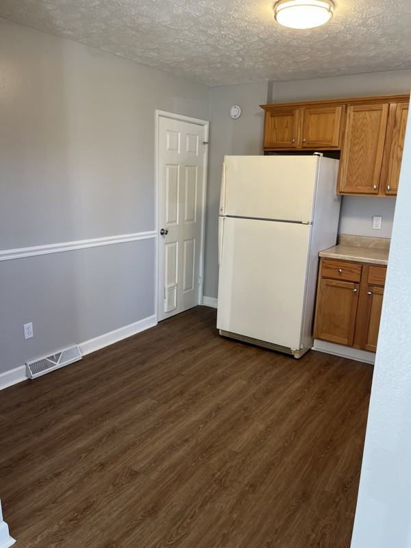 1267 Rosewood Dr Ne - Photo 4 of 20