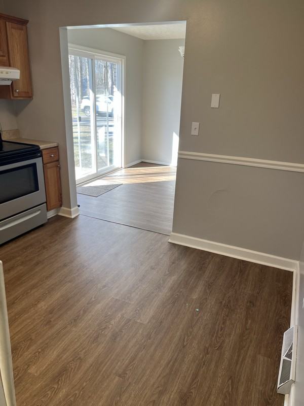 1267 Rosewood Dr Ne - Photo 5 of 20