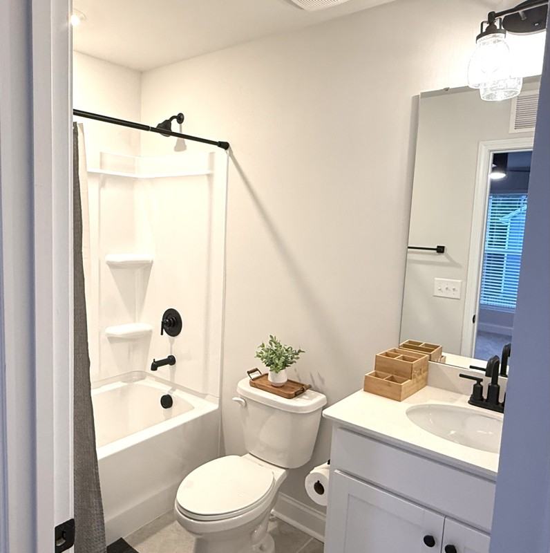 4045 Grommet Ct - Photo 4 of 13