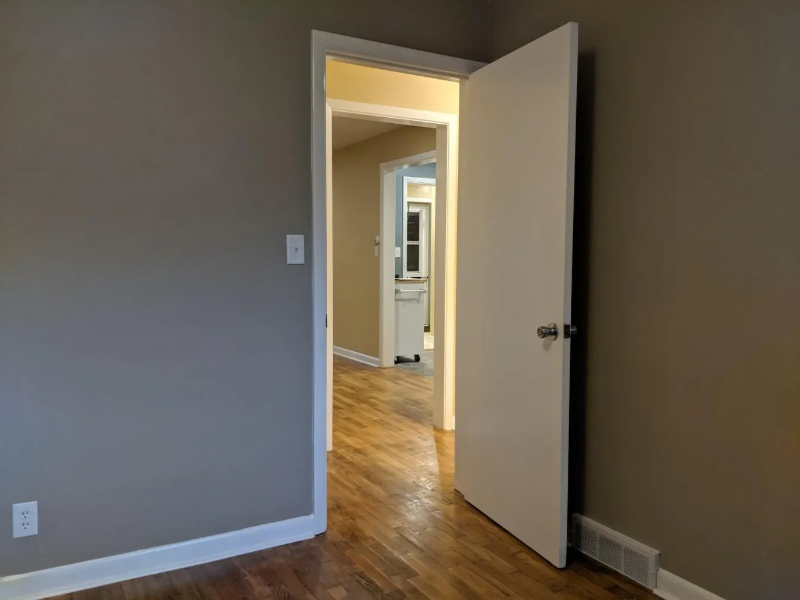 411 Elizabeth St - Photo 2 of 24