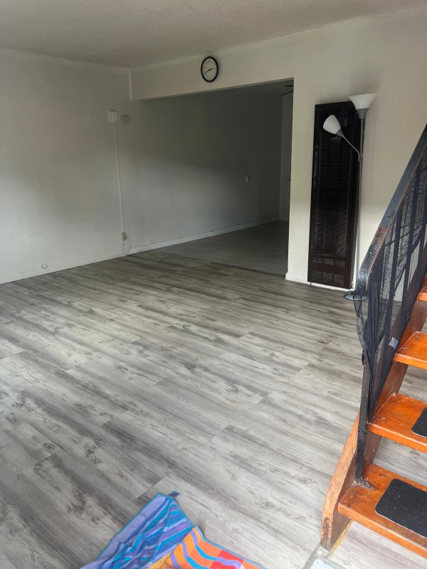 1049 47th St - Photo 7 of 8